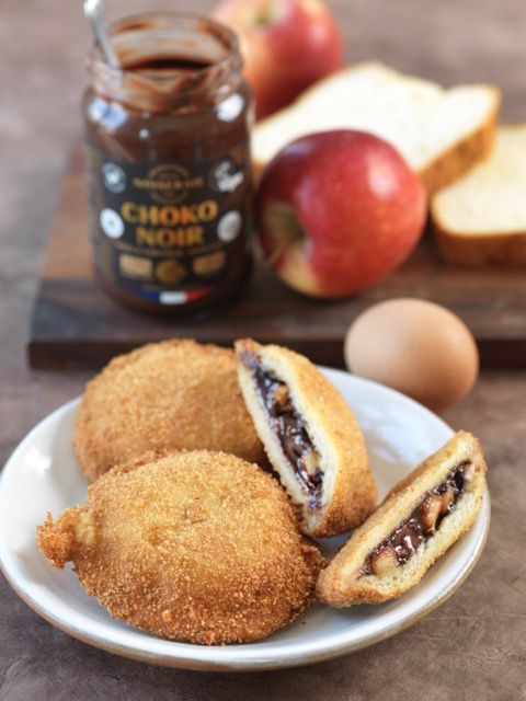 Chausson de pain perdu, pomme fondante et pâte à tartiner